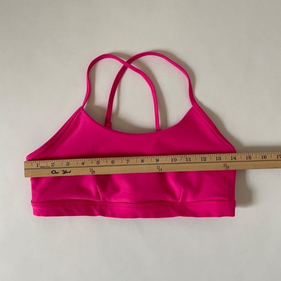 Alo Yoga Airlift Intrigue Sports Bra in Pink Crush Size Large, Cross Back - Picture 7 of 10